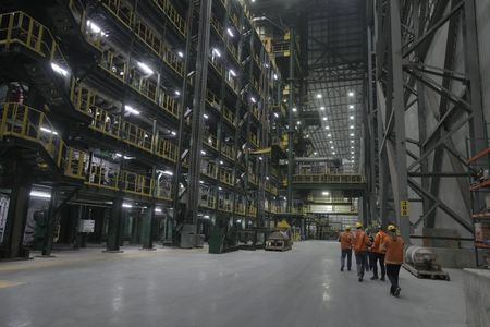 tagreuters.com2025binary_LYNXMPEL3M0FJ-VIEWIMAGE