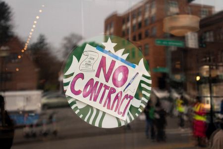 tagreuters.com2025binary_LYNXMPEL3O0ZH-VIEWIMAGE