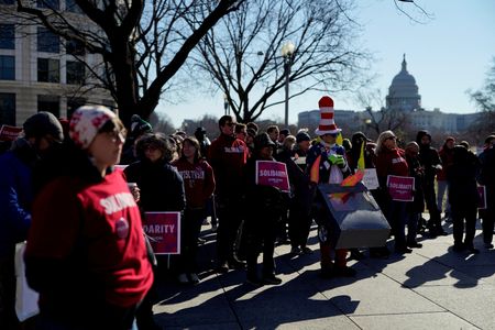 tagreuters.com2025binary_LYNXMPEL3S0EH-VIEWIMAGE