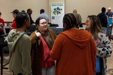 tagreuters.com2025binary_LYNXMPEL3S0QV-VIEWIMAGE