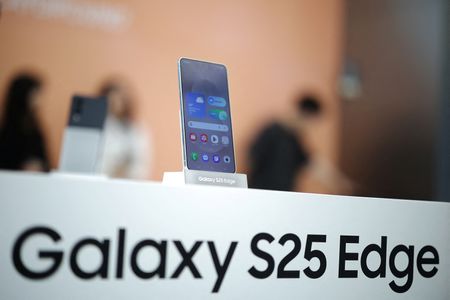 tagreuters.com2025binary_LYNXMPEL4C02P-VIEWIMAGE