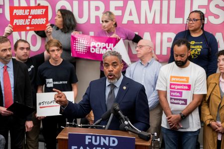 tagreuters.com2025binary_LYNXMPEL4C13U-VIEWIMAGE