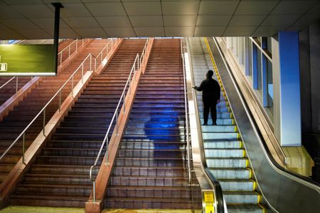 tagreuters.com2025binary_LYNXMPEL4F0OC-VIEWIMAGE