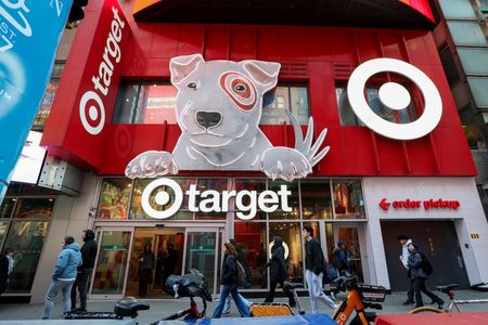 tagreuters.com2025binary_LYNXMPEL4L0TT-VIEWIMAGE