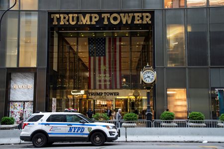 tagreuters.com2025binary_LYNXMPEL5F0NR-VIEWIMAGE