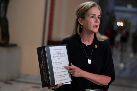 tagreuters.com2025binary_LYNXMPEL6112S-VIEWIMAGE