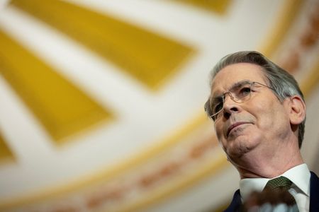 tagreuters.com2025binary_LYNXMPEL6D0AE-VIEWIMAGE