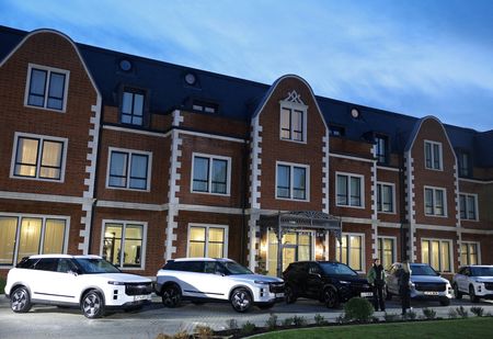 tagreuters.com2025binary_LYNXMPEL6M0OC-VIEWIMAGE