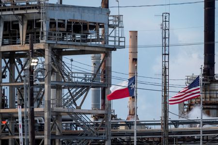 tagreuters.com2025binary_LYNXMPEL702BE-VIEWIMAGE