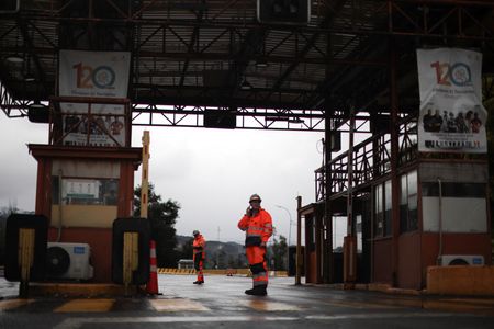 tagreuters.com2025binary_LYNXMPEL7107F-VIEWIMAGE