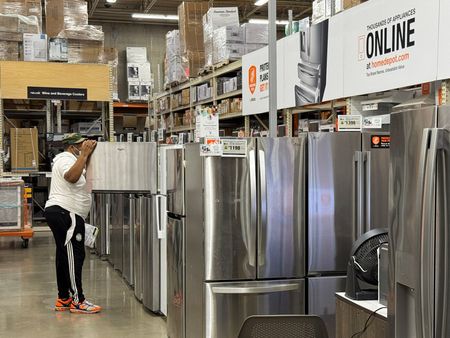 tagreuters.com2025binary_LYNXMPEL7D0KV-VIEWIMAGE