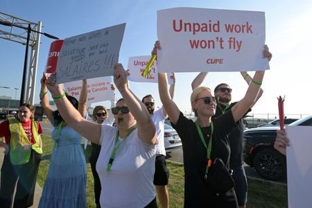 tagreuters.com2025binary_LYNXMPEL7F05H-VIEWIMAGE