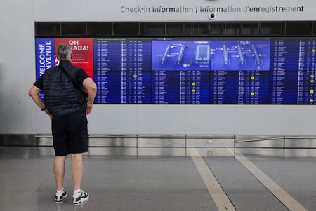 tagreuters.com2025binary_LYNXMPEL7I0RI-VIEWIMAGE