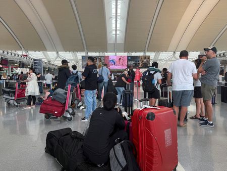 tagreuters.com2025binary_LYNXMPEL7L0TN-VIEWIMAGE