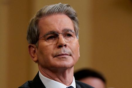 tagreuters.com2025binary_LYNXMPEL8019W-VIEWIMAGE