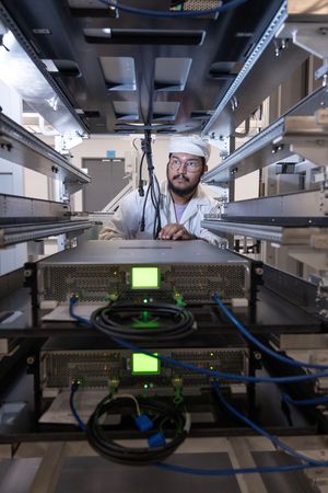 tagreuters.com2025binary_LYNXMPEL9M16A-VIEWIMAGE