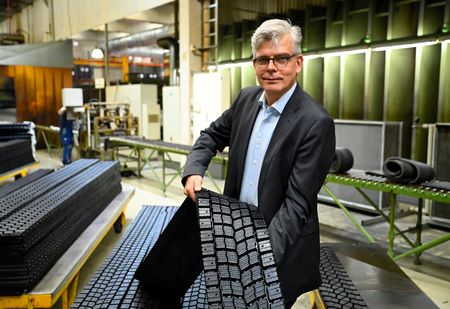 tagreuters.com2025binary_LYNXMPEL9N09G-VIEWIMAGE