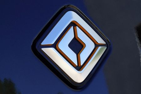 tagreuters.com2025binary_LYNXMPELA3181-VIEWIMAGE