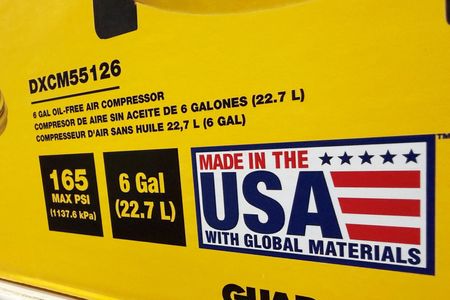 tagreuters.com2025binary_LYNXMPELA414W-VIEWIMAGE