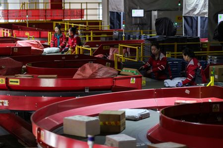 tagreuters.com2025binary_LYNXMPELAB052-VIEWIMAGE