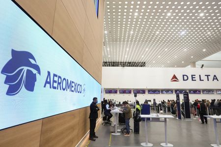 tagreuters.com2025binary_LYNXMPELAC18U-VIEWIMAGE