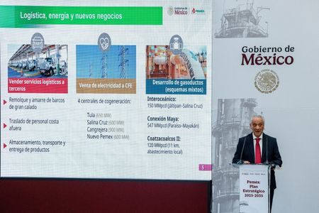 tagreuters.com2025binary_LYNXMPELB20KM-VIEWIMAGE