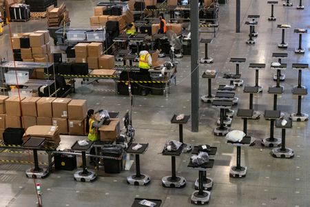 tagreuters.com2025binary_LYNXMPELBH0K9-VIEWIMAGE