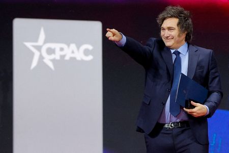 tagreuters.com2025binary_LYNXNPEL1Q0C3-VIEWIMAGE