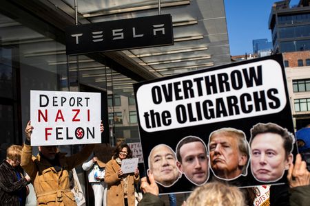 tagreuters.com2025binary_LYNXNPEL250GD-VIEWIMAGE