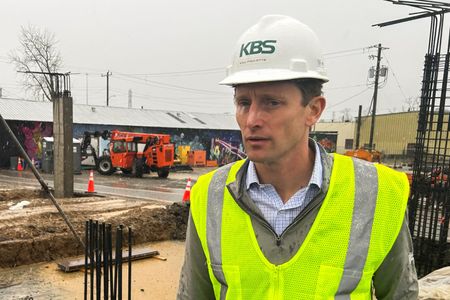 tagreuters.com2025binary_LYNXNPEL260GW-VIEWIMAGE