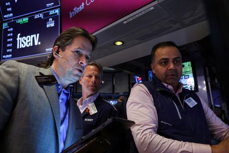 tagreuters.com2025binary_LYNXNPEL2Q01I-VIEWIMAGE