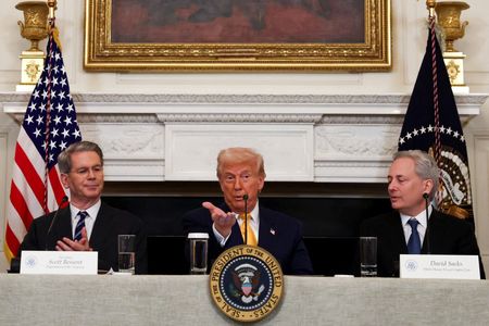 tagreuters.com2025binary_LYNXNPEL2U0CZ-VIEWIMAGE