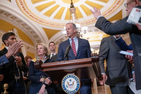 tagreuters.com2025binary_LYNXNPEL301JP-VIEWIMAGE