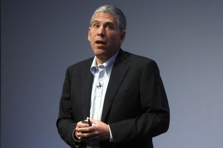 tagreuters.com2025binary_LYNXNPEL3215G-VIEWIMAGE