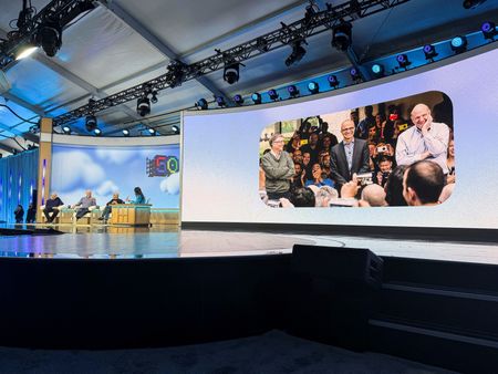 tagreuters.com2025binary_LYNXNPEL34004-VIEWIMAGE