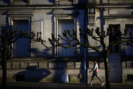 tagreuters.com2025binary_LYNXNPEL3401X-VIEWIMAGE