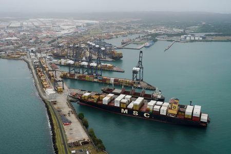 tagreuters.com2025binary_LYNXNPEL360ZF-VIEWIMAGE