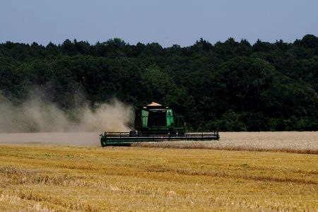 tagreuters.com2025binary_LYNXNPEL3808P-VIEWIMAGE