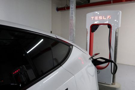 tagreuters.com2025binary_LYNXNPEL3905V-VIEWIMAGE