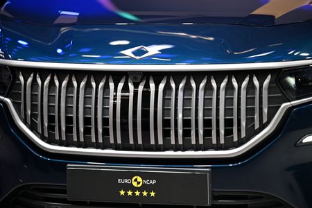 tagreuters.com2025binary_LYNXNPEL870H9-VIEWIMAGE