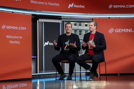 tagreuters.com2025binary_LYNXNPEL8B0TF-VIEWIMAGE