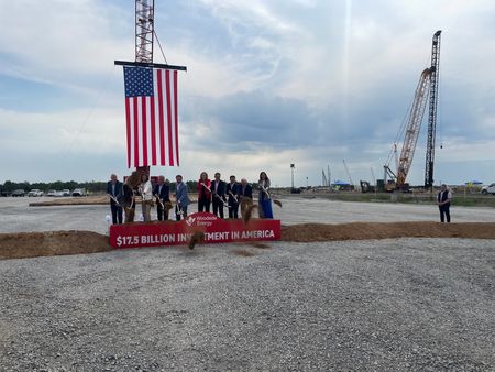 tagreuters.com2025binary_LYNXNPEL8E0R8-VIEWIMAGE