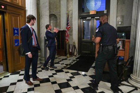 tagreuters.com2025binary_LYNXNPEL8F021-VIEWIMAGE