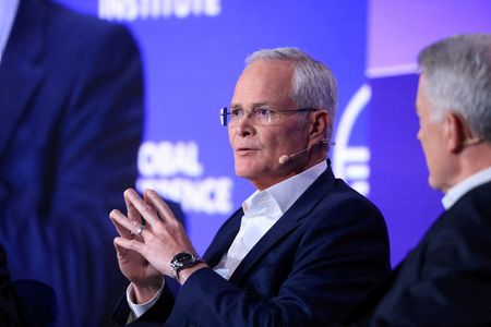 tagreuters.com2025binary_LYNXNPEL8H0G9-VIEWIMAGE