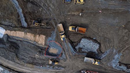 tagreuters.com2025binary_LYNXNPEL8I0CK-VIEWIMAGE