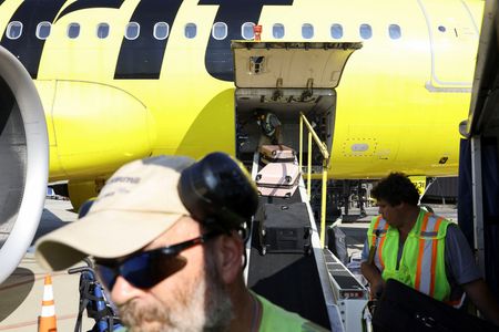 tagreuters.com2025binary_LYNXNPEL8M0JV-VIEWIMAGE