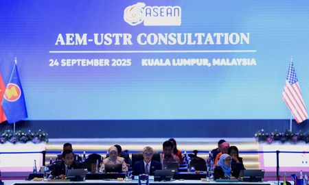 tagreuters.com2025binary_LYNXNPEL8N0BC-VIEWIMAGE