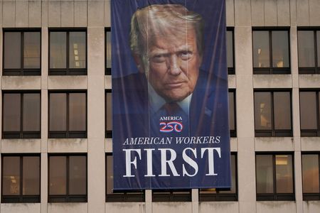 tagreuters.com2025binary_LYNXNPEL901OT-VIEWIMAGE