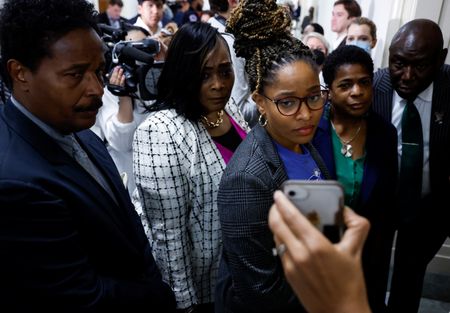 tagreuters.com2022binary_LYNXMPEI570X7-VIEWIMAGE