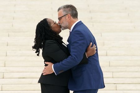 tagreuters.com2022binary_LYNXMPEI8T0UN-VIEWIMAGE